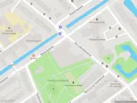 Ambulance met grote spoed naar de Jan Joostenplein in Delft