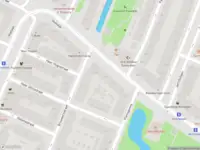 Ambulance met gepaste spoed naar de Oudedijk in Rotterdam