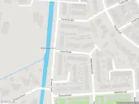 Ambulance met gepaste spoed naar de Anjerstraat in Sommelsdijk