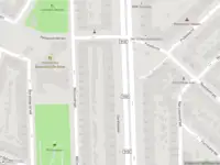 Ambulance met grote spoed naar de Dordtselaan in Rotterdam