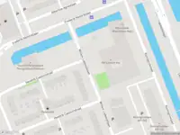 Ambulance met gepaste spoed naar de Holysingel in Vlaardingen