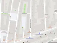 Ambulance met gepaste spoed naar de Bloemkwekersstraat in Rotterdam