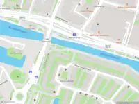 Ambulance met gepaste spoed naar de Prins Hendrikkade in Diemen