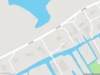 Ambulance met grote spoed naar de Lekdijk in Nieuw-Lekkerland