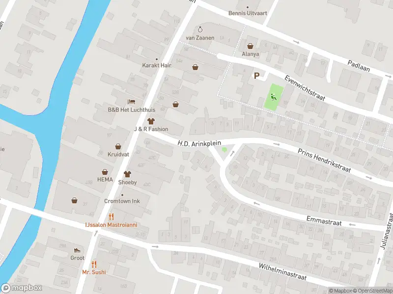 Ambulance met grote spoed naar de H.D. Arinkplein in Krommenie