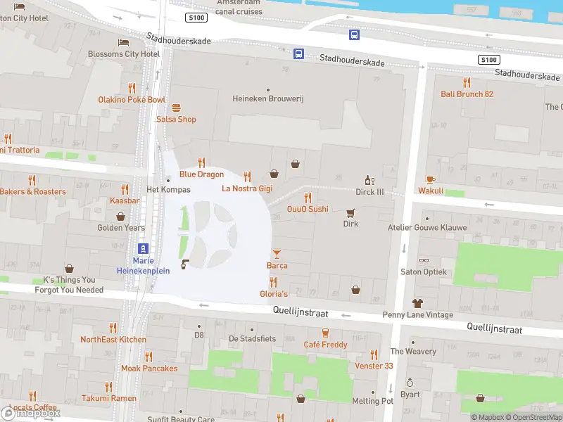 Ambulance met grote spoed naar de Marie Heinekenplein in Amsterdam