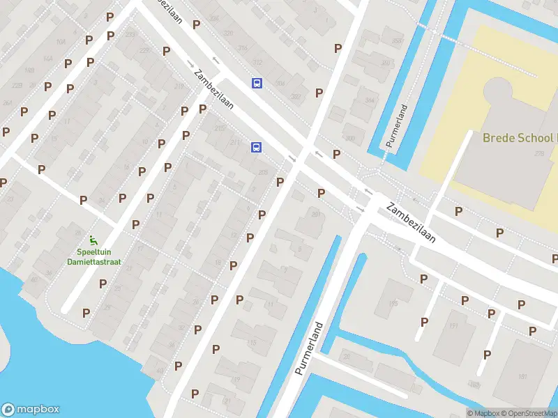 Ambulance met grote spoed naar de Suezweg in Purmerend