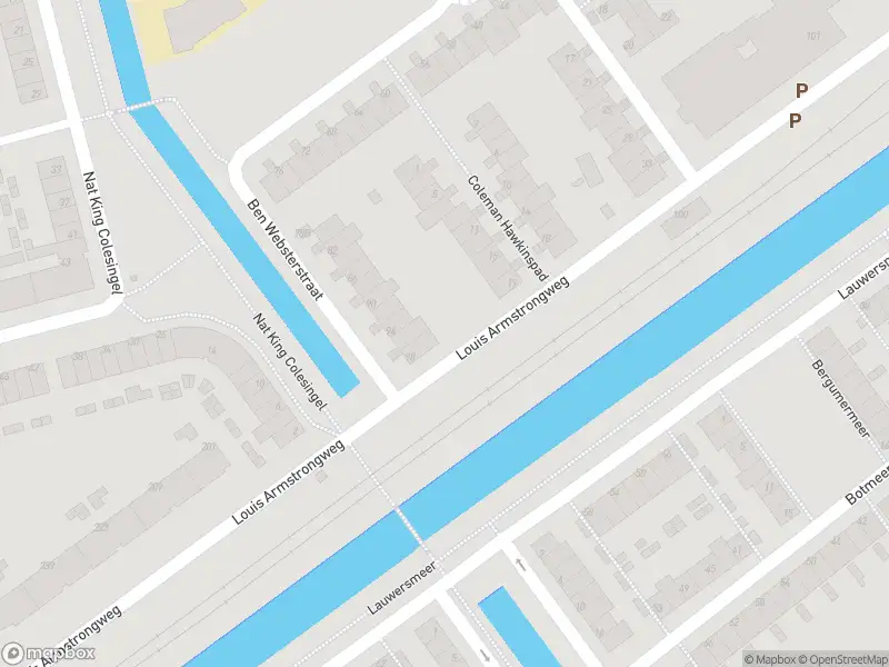 Ambulance met grote spoed naar de Louis Armstrongweg in Rotterdam