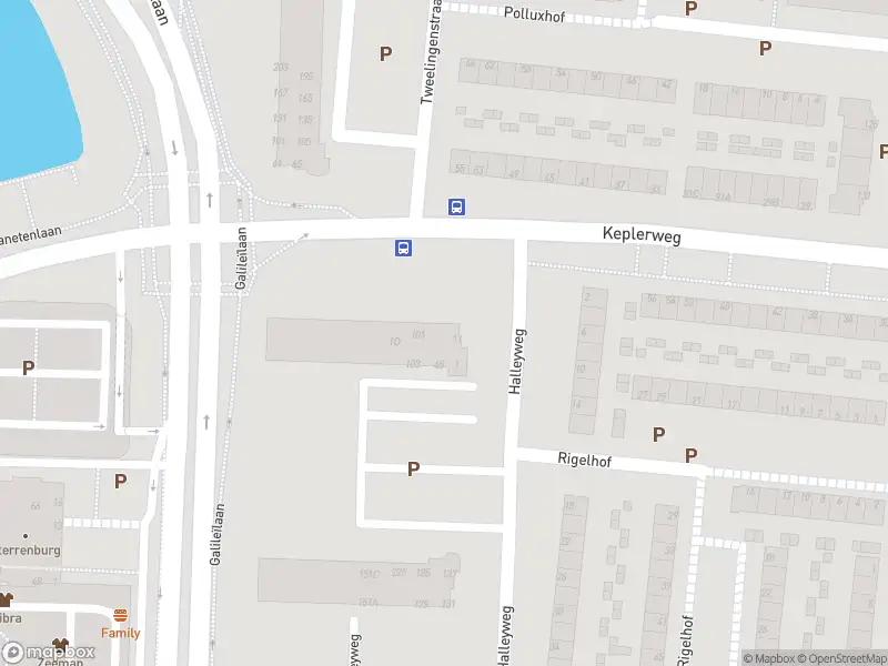 Ambulance met gepaste spoed naar de Halleyweg in Dordrecht