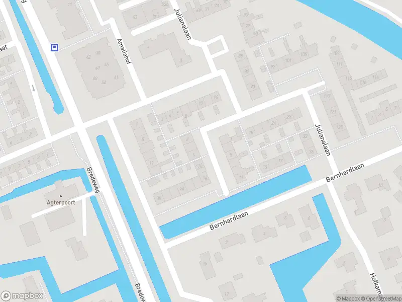 Brandweer met grote spoed naar de Bernhardlaan in Haastrecht vanwege gebouwbrand