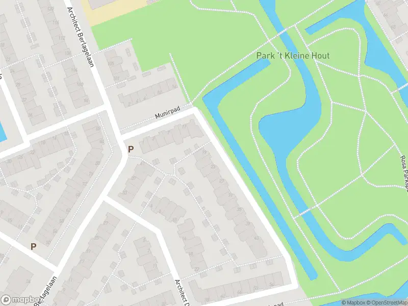 Ambulance met grote spoed naar de Architect Luthmannpark in 's-Gravenhage