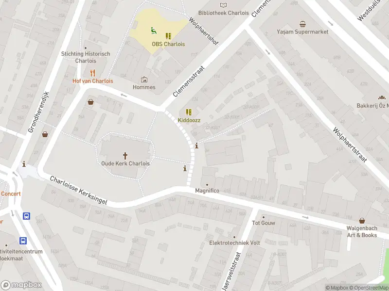 Ambulance met grote spoed naar de Charloisse Kerksingel in Rotterdam