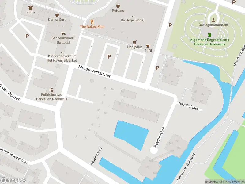 Ambulance met grote spoed naar de Raadhuishof in Berkel en Rodenrijs