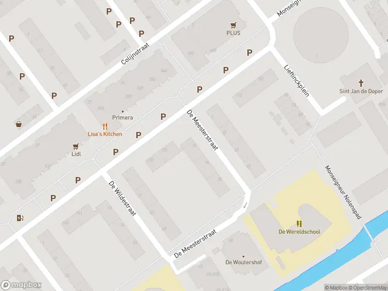 Ambulance met gepaste spoed naar de De Meesterstraat in Schiedam