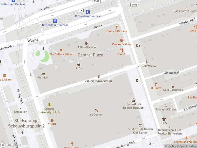 Ambulance met gepaste spoed naar de Kruisstraat in Rotterdam