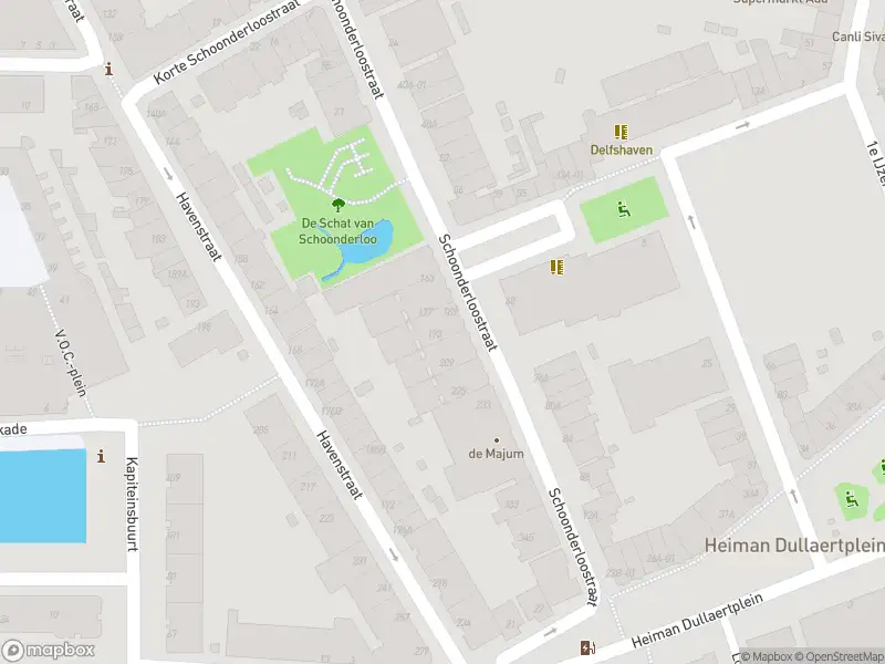 Ambulance met gepaste spoed naar de Schoonderloostraat in Rotterdam