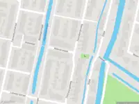 Ambulance met grote spoed naar de Aldendrielpad in Rotterdam