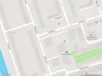 Ambulance met grote spoed naar de Veldzicht in Amsterdam