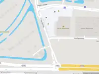 Ambulance met gepaste spoed naar de Archangelweg in Amsterdam