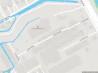 Ambulance met grote spoed naar de Schinkeldijkje in Aalsmeer