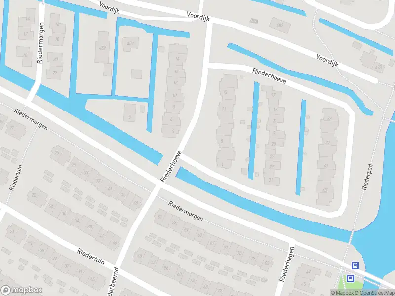 Ambulance met gepaste spoed naar de Riederhoeve in Barendrecht