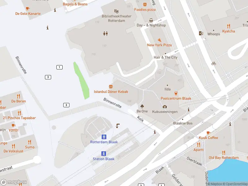 Ambulance met grote spoed naar de Kolk in Rotterdam