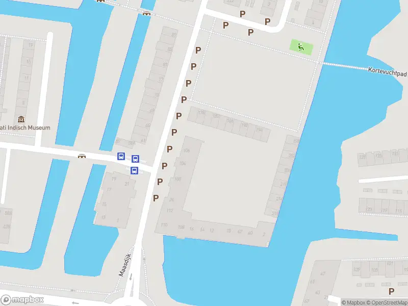 Brandweer met grote spoed naar de Maasdijk in Breda vanwege gebouwbrand