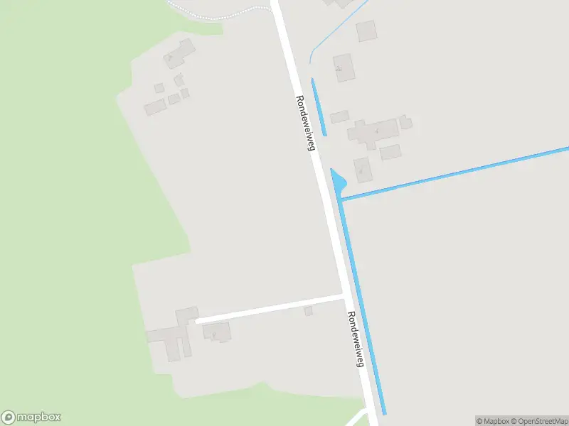 Ambulance met grote spoed naar de Rondeweiweg in Rockanje