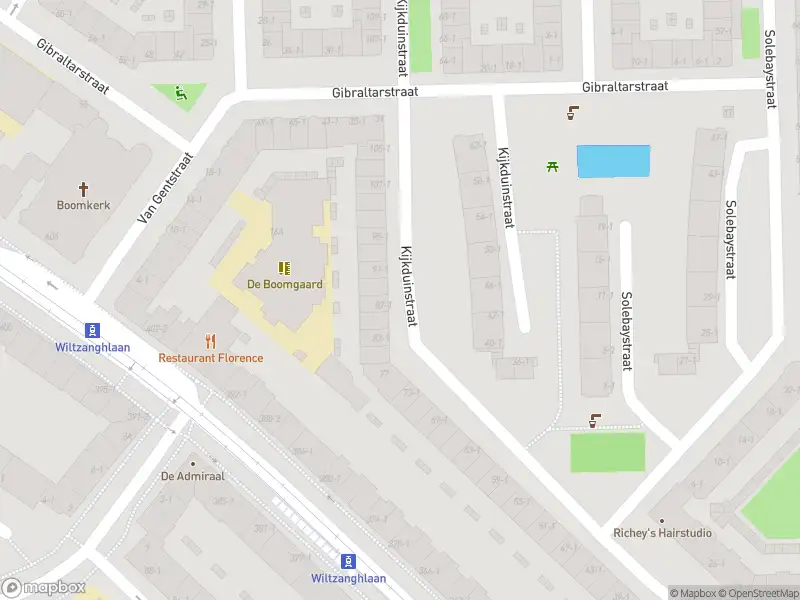 Ambulance met grote spoed naar de Van Gentstraat in Amsterdam