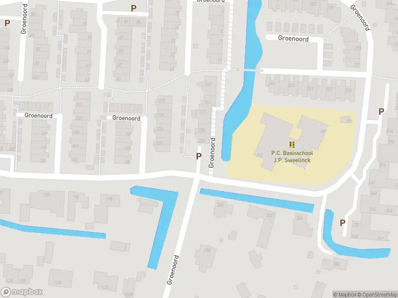 Ambulance met grote spoed naar de Groenoord in Alphen aan den Rijn