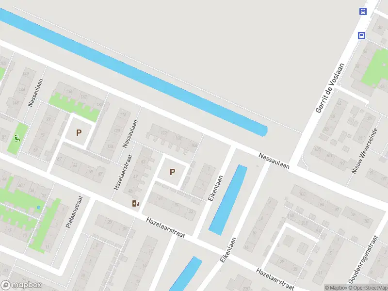 Ambulance met grote spoed naar de Nassaulaan in Puttershoek