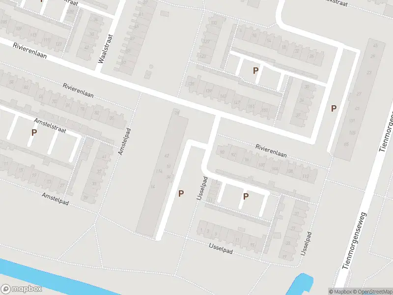 Ambulance met gepaste spoed naar de IJsselstraat in Rozenburg