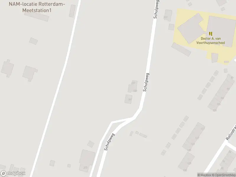 Ambulance met gepaste spoed naar de Schulpweg in Rotterdam