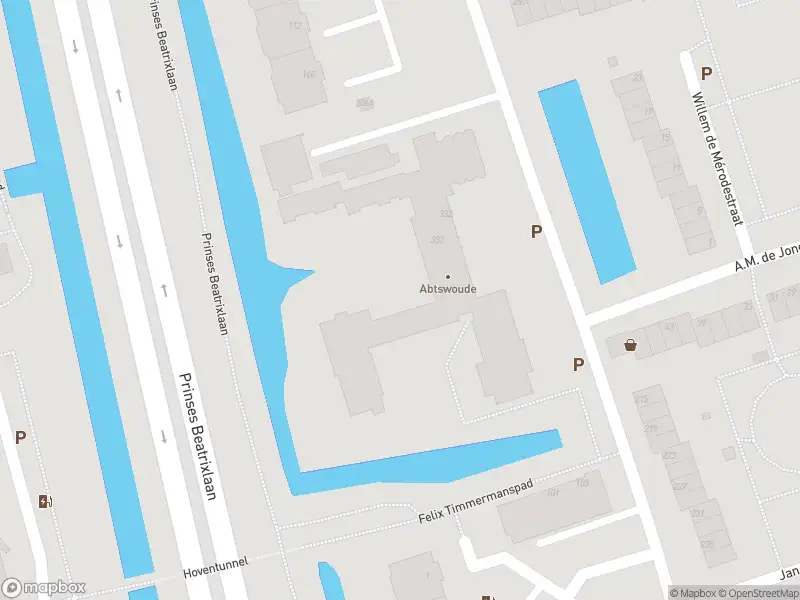 Ambulance met grote spoed naar de Adama van Scheltemaplein in Delft