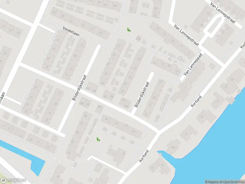 Ambulance met grote spoed naar de Bilderdijkstraat in Alblasserdam