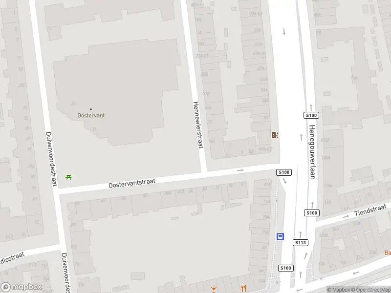 Ambulance met gepaste spoed naar de Oostervantstraat in Rotterdam