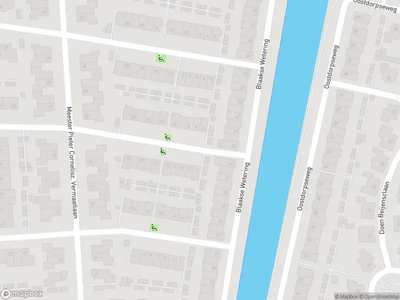 Ambulance met grote spoed naar de Maria van der Duinstraat in Poortugaal