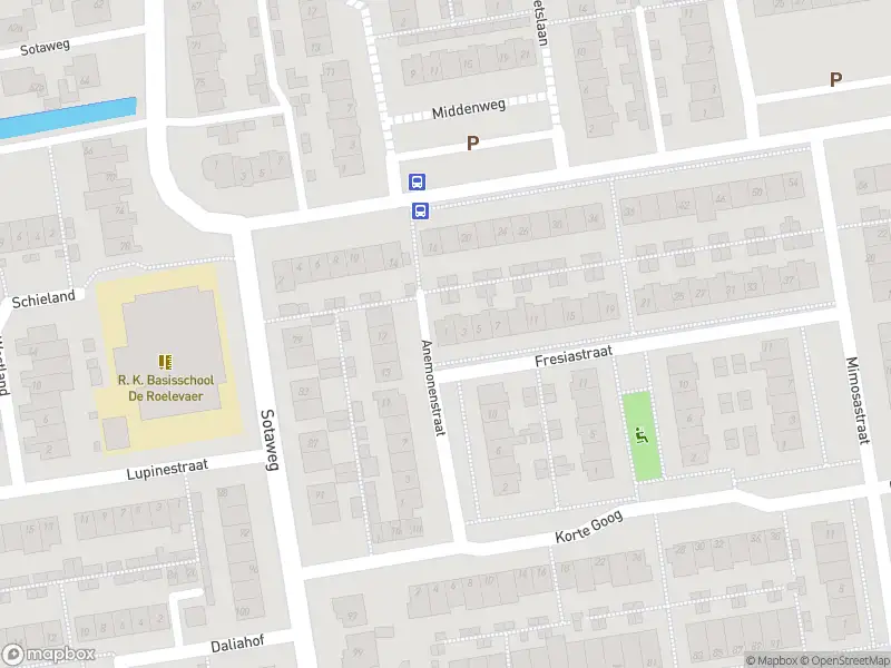 Ambulance met gepaste spoed naar de Fresiastraat in Roelofarendsveen