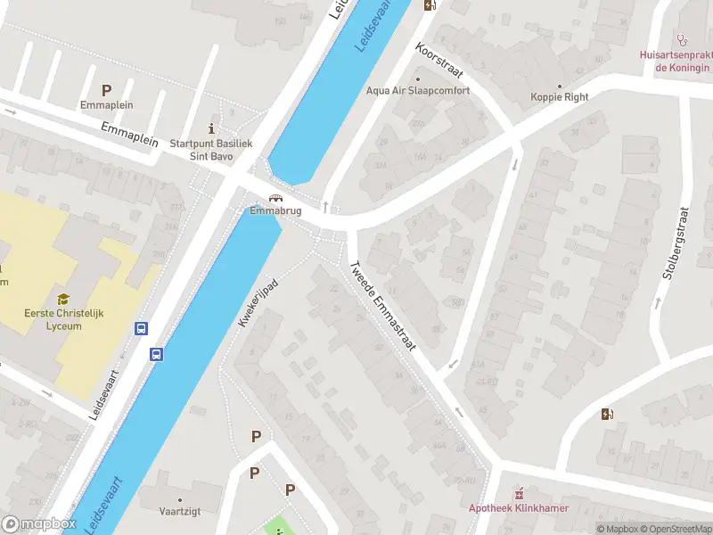 Ambulance met gepaste spoed naar de Tweede Emmastraat in Haarlem