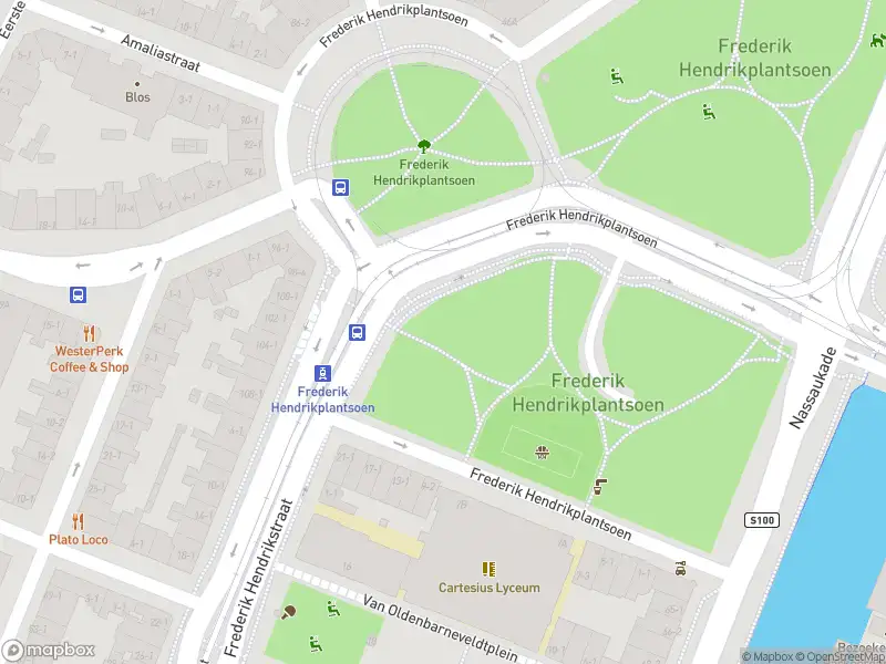 Brandweer met gepaste spoed naar de Van Oldenbarneveldtplein in Amsterdam