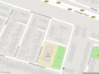 Brandweer met gepaste spoed naar de Van Riebeeckstraat in Roermond vanwege een buitenbrand