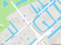 Ambulance met grote spoed naar de 's-Gravenweg in Capelle aan den IJssel