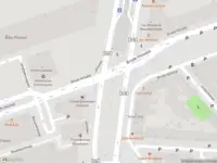 Ambulance met grote spoed naar de Hillelaan in Rotterdam