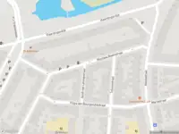 Ambulance met gepaste spoed naar de Nicolaas Beetsstraat in Schiedam