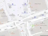 Ambulance met grote spoed naar de Weena in Rotterdam