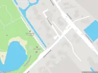 Ambulance met grote spoed naar de Prinsenpark in Naaldwijk