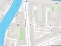 Ambulance met gepaste spoed naar de Jonker Fransstraat in Rotterdam