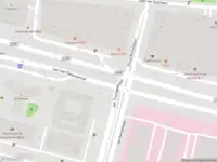 Ambulance met grote spoed naar de Jan van Galenstraat in Amsterdam