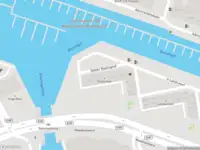 Ambulance met gepaste spoed naar de 's-Lands werf in Rotterdam