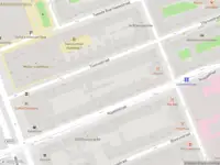 Ambulance met grote spoed naar de Andreas Bonnstraat in Amsterdam